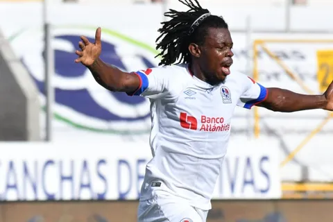 Olimpia vence a Motagua y se lleva el Clásico