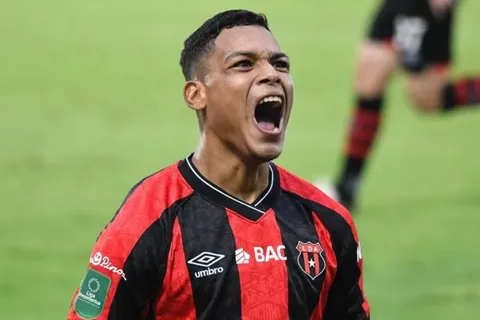 Rumbo a Europa: Creichel Pérez sorprende al Machillo Ramírez con la decisión que golpea a Alajuelense en el peor momento