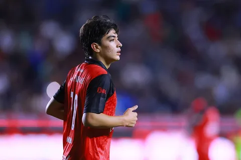 Gilberto Mora se dispara a 25 millones de euros y lidera la tabla de valores de Liga MX