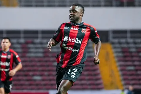 Joel Campbell y sus problemas de rendimiento.