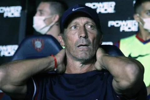 Pedro Troglio y una advertencia tras su mal comienzo en San Lorenzo
