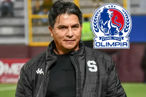 Vladimir Quesada compite con otros entrenadores de peso para dirigir a Olimpia