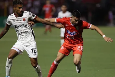 Concacaf hace importante reconocimiento a Alajuelense y Real Estelí antes de la final