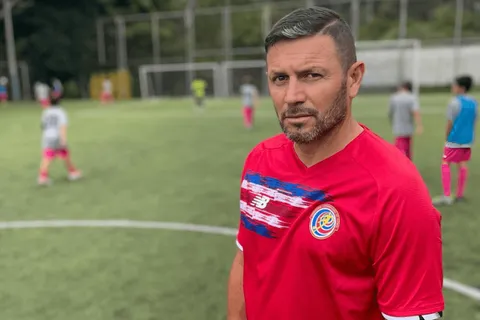 "No hay capitán ni romanticismos, en La Liga ahora el que manda es Carevic" Rolando Fonseca