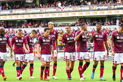 ¡HISTORIA! Futbolista morado cerca de llegar a un récord con Saprissa en Costa Rica