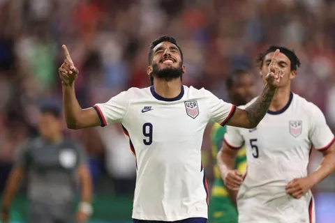 Estados Unidos aplastó 5-0 a Granada y va por El Salvador