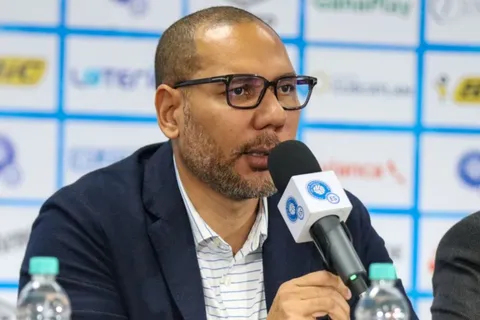 No hay vuelta atrás: Bukele sentencia el futuro de El Salvador mientras se juega la clasificación al Mundial 2026
