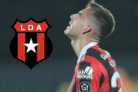 No solo le marcan la salida: la decisión de Alajuelense que deja a Kevin Cabezas sin lo último que le quedaba