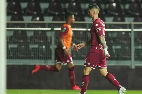 Real España va por un jugador del Saprissa