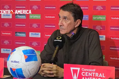 Alexandre Guimaraes revela los secretos del buen momento que vive Alajuelense