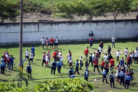 Disturbios tras el Olimpia vs Marathón dejó varios capturados [VIDEO]
