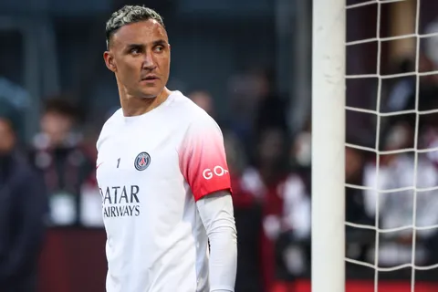 El peor final: Keylor Navas recibe otro duro revés de cara a su último partido en PSG