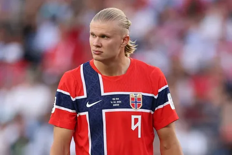 ¿Por qué no juega Erling Haaland hoy en el partido de Noruega vs. Francia por el Mundial 2026?