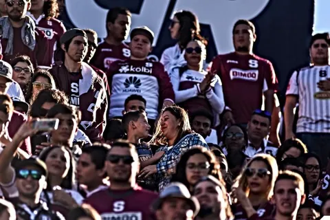 Saprissa cuenta con más aficionados que Alajuelense, según nueva encuesta