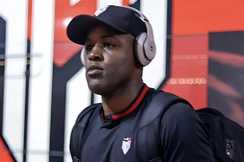 USD 56,5 millones: Joel Campbell tiene su baño de realidad en Brasil