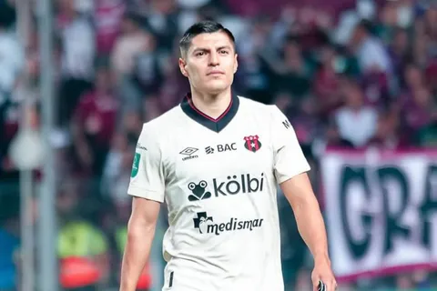 ronaldo cisneros-alajuelense-gol