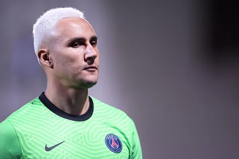 Keylor Navas y el PSG fueron derrotados por el Manchester United en la primera jornada de la Champions League [VIDEO]