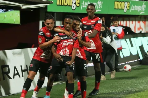 El jugador que Alajuelense le podría ceder a Puntarenas FC