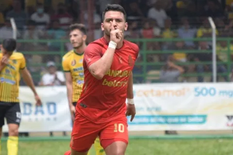 Agónico empate de Municipal ante Guastatoya en las semifinales [VIDEO]