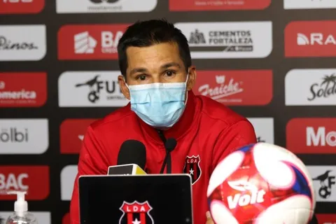 Wardy Alfaro recibió una dosis de memes tras conseguir el triunfo de Alajuelense ante Cartaginés