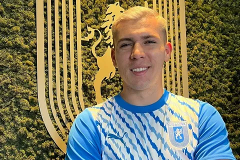 Carlos Mora hizo un pedido a su nuevo club.