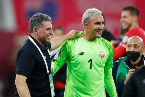 Luis Fernando Suárez calificó la decisión de Keylor Navas de irse al Nottingham Forest