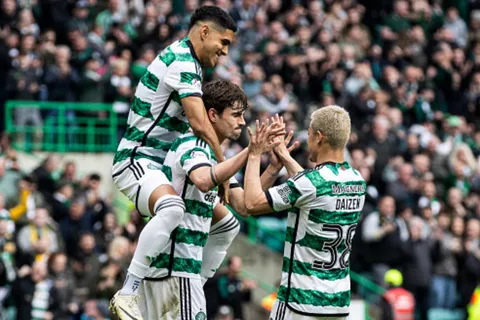 Celtic y Luis Palma golean para ponerse a un paso del título en Escocia