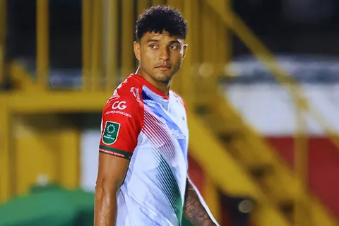"Se sale del presupuesto": Johan Venegas recibe la sentencia que lo aleja de este equipo
