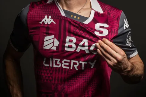 Saprissa quiere a un delantero para acompañar a Merino.