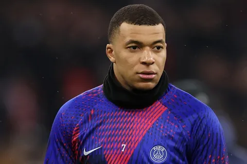 El PSG analiza en darle un fuerte castigo a Mbappé