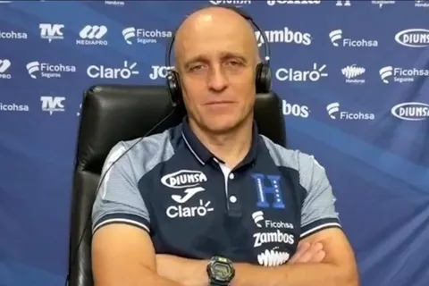 Fabián Coito ataca a Costa Rica: "Se defendieron con mucha gente y se apoyaron en algún contrataque"