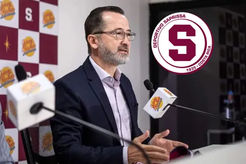 Mientras estalla el escándalo por Vladimir Quesada, otro grave problema sacude a Saprissa y acorrala a Juan Carlos Rojas