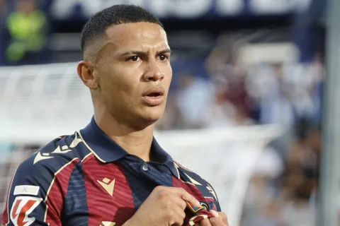 No es Genoa: el futuro de Kervin Arriaga en Europa da un giro inesperado
