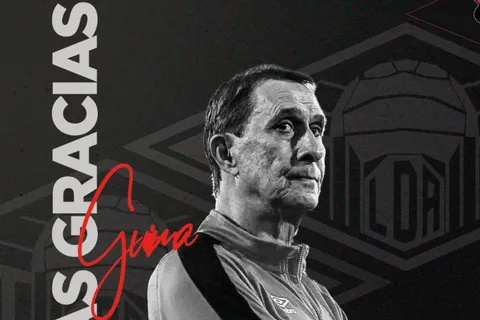 La gran deuda de Alexandre Guimaraes que le costó su salida de Alajuelense