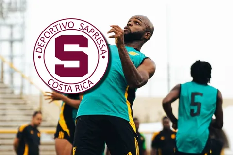 Javon East ilusionó a los morados.