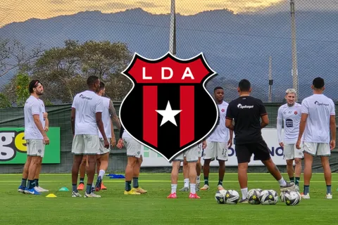 Alajuelense recibe una dura noticia.