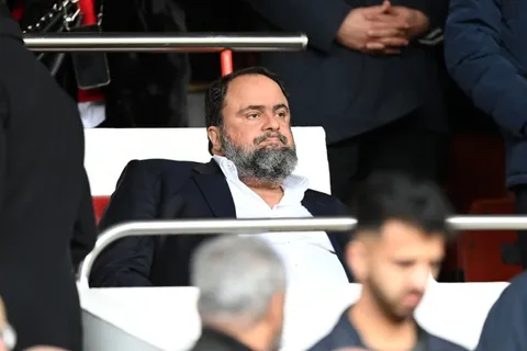 Dueño del Nottingham Forest reafirma su compromiso económico con el club