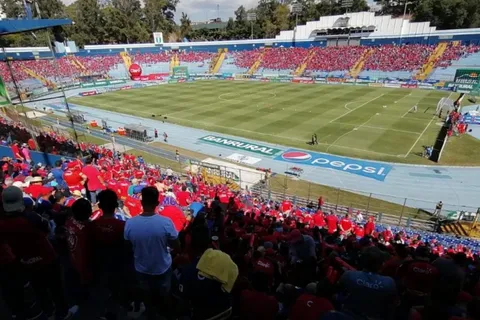 La Liga Nacional de Guatemala analiza el regreso de la afición a los estadios