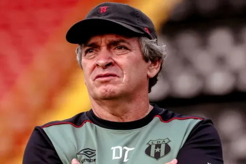 Todo Alajuelense consternado con lo que Machillo Ramírez dijo sobre su retiro como DT: "Es una vida difícil"