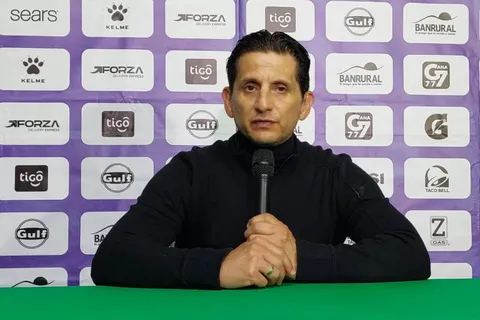 Ronald González y Comunicaciones suman un nuevo problema en el Torneo Apertura 2024