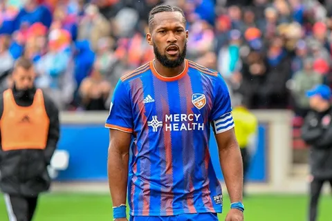 Kendall Waston habría recibido ofertas de Saprissa y Cartaginés