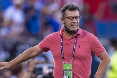 Hugo Pérez afirma al futbolista salvadoreño aún le falta algo para competir