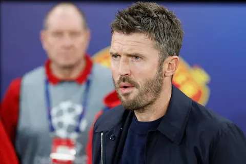 Manchester United llegó a siete partidos sin ganar en todas las competiciones y quedó a uno de igualar su racha de 2015