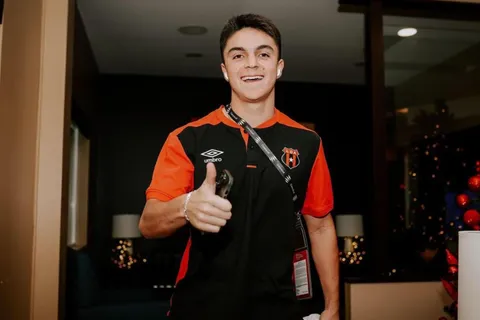 Machillo sabe con quién reemplazar a Van Der Putten.