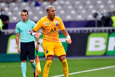 Keylor Navas ganó su último trofeo en PSG: ¿cuántos títulos tiene en su carrera?