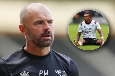 Esto dijo el DT de Derby County sobre la lesión de Nathaniel Méndez-Laing