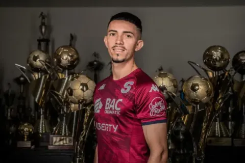 El anuncio de Jefferson Brenes sobre su futuro que sorprende a todos en Saprissa: "Algo grande"