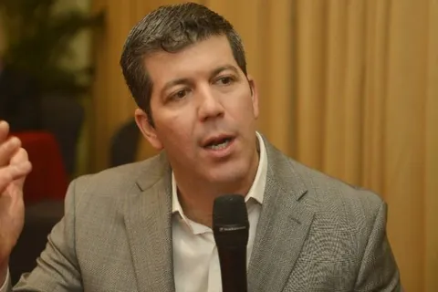 Fernando Palomo defendió el nuevo formato y le cayeron las avispas