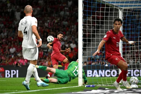 Gonçalo Ramos cuenta que pidió salir del PSG en enero y que Luís Campos le aseguró que podría irse en verano