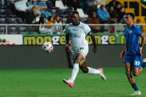 Joel Campbell metió un doblete.